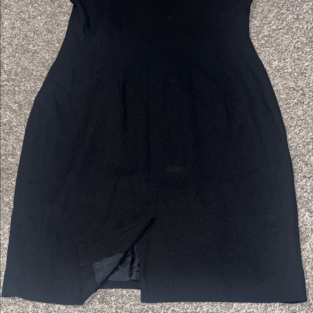Preview Black Mini Dress with Short Sleeves - Picture 5 of 5